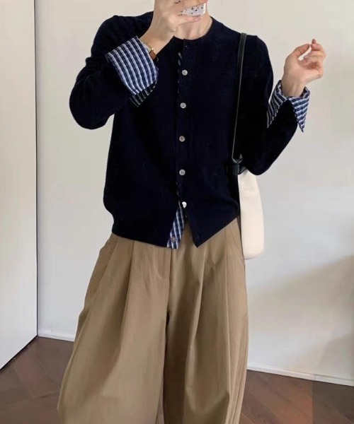 FAVORITO(ファヴォリート)の「切り替えチェック柄ニットカーディガン(ニット/セーター・レディース・ネイビー/グレー・F)」の4枚目の写真
