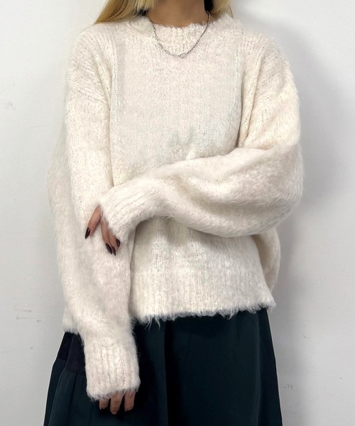 NICOLE CLUB(ニコル クラブ)の「シャギークルーネックプルオーバー(ニット/セーター・レディース・オフホワイト/サックスブルー/ネイビー/ブラウン・FREE)」の2枚目の写真