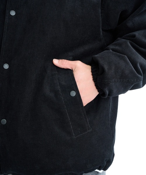 Quiksilver(クイックシルバー)の「COLD WIND JACKET/クイックシルバー撥水ジャケット(ブルゾン・メンズ・ブラック/カーキ・MEDIUM/LARGE/X-LARGE)」の11枚目の写真