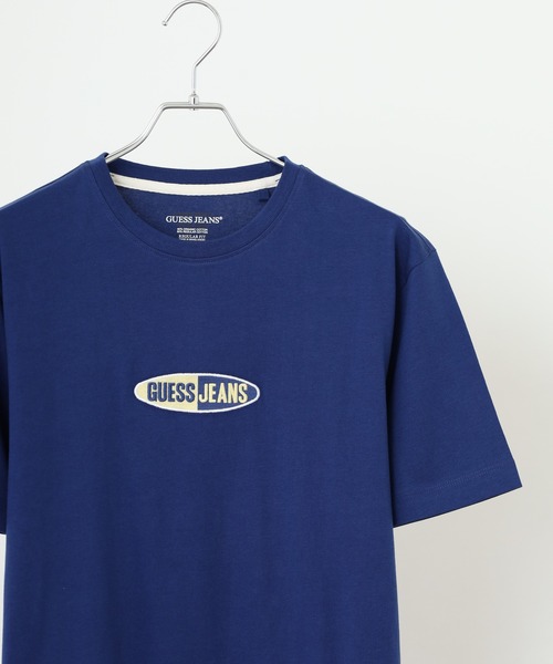 GUESS JEANS（ゲスジーンズ）の「GUESS JEANS GJ REG FIT SMALL LOGO TEE ゲス スプリットロゴTシャツ（Tシャツ/カットソー・メンズ・ダークブルー/ブラック・XL/XXL/M/L）」の2枚目の写真