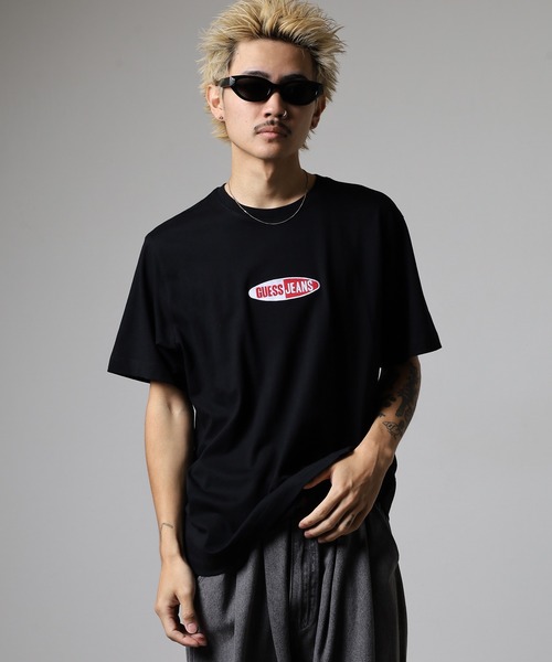 GUESS JEANS（ゲスジーンズ）の「GUESS JEANS GJ REG FIT SMALL LOGO TEE ゲス スプリットロゴTシャツ（Tシャツ/カットソー・メンズ・ダークブルー/ブラック・XL/XXL/M/L）」の13枚目の写真