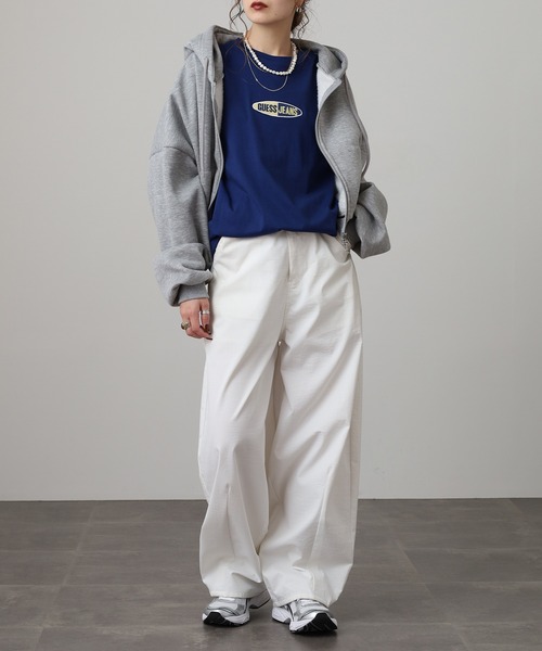 GUESS JEANS（ゲスジーンズ）の「GUESS JEANS GJ REG FIT SMALL LOGO TEE ゲス スプリットロゴTシャツ（Tシャツ/カットソー・メンズ・ダークブルー/ブラック・XL/XXL/M/L）」の18枚目の写真