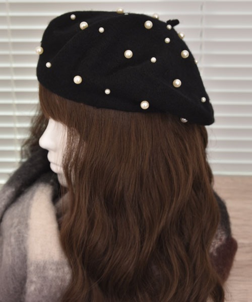 Mayree（メイリー）の「【urge select】パール ガーリー ニット ベレー帽（ハンチング/ベレー帽・レディース・ホワイト/ボルドー/チャコール/ブラック・FREE）」の2枚目の写真
