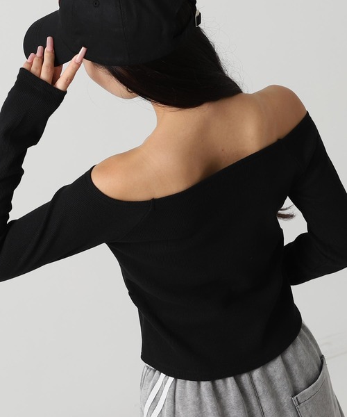 ANAP（アナップ）の「サイドギャザーオフショルダーリブトップス（Tシャツ/カットソー・レディース・ダークグレー/ホワイト/ブラック/クリア・F）」の10枚目の写真