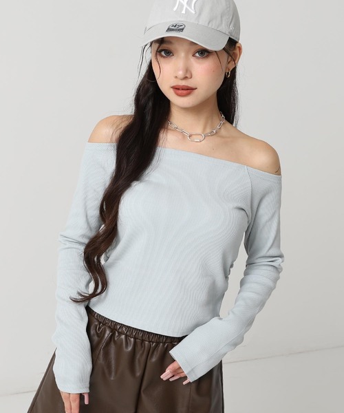 ANAP（アナップ）の「サイドギャザーオフショルダーリブトップス（Tシャツ/カットソー・レディース・ダークグレー/ホワイト/ブラック/クリア・F）」の18枚目の写真