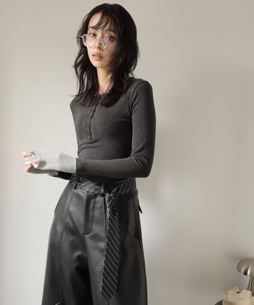 フェイクレザーカーブシルエットパンツ（その他パンツ）｜Ulysses