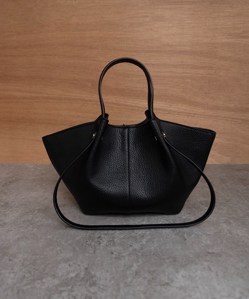 黒の円形パーツハンドバッグ セール】ねじれデザインフェイクレザーワンハンドルバッグ