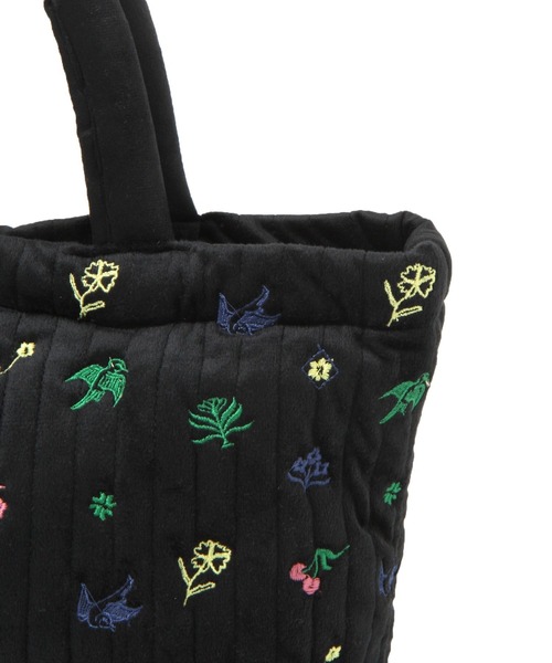BAYFLOW（ベイフロー）の「刺繍ベルベットトート（トートバッグ・レディース・ブラック/ベージュ・FREE）」の9枚目の写真