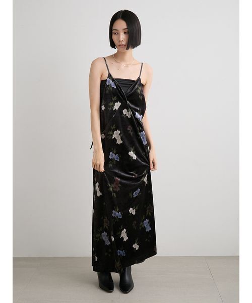 MIESROHE(ミースロエ)の「バックシャンベロアキャミワンピース(ワンピース・レディース・ブラック/ブラウン/イエロー・0/1)」の14枚目の写真