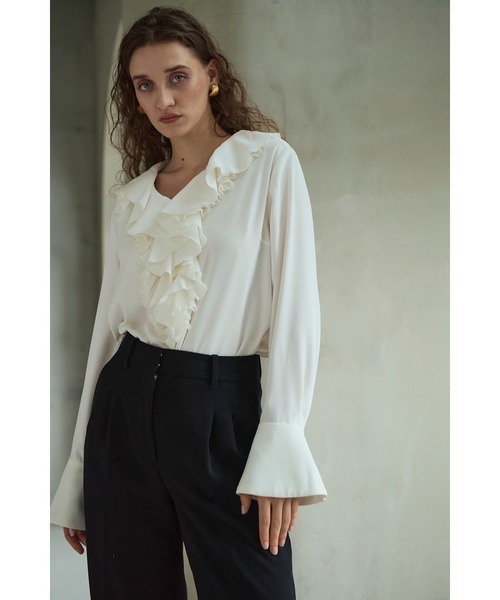 Estella.K(エステラケー)の「Becca Ruffled Blouse ラッフルプリーツブラウス(シャツ/ブラウス・レディース・ブラック/オフホワイト・FREE)」の19枚目の写真