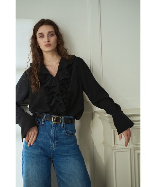 Estella.K(エステラケー)の「Becca Ruffled Blouse ラッフルプリーツブラウス(シャツ/ブラウス・レディース・ブラック/オフホワイト・FREE)」の4枚目の写真