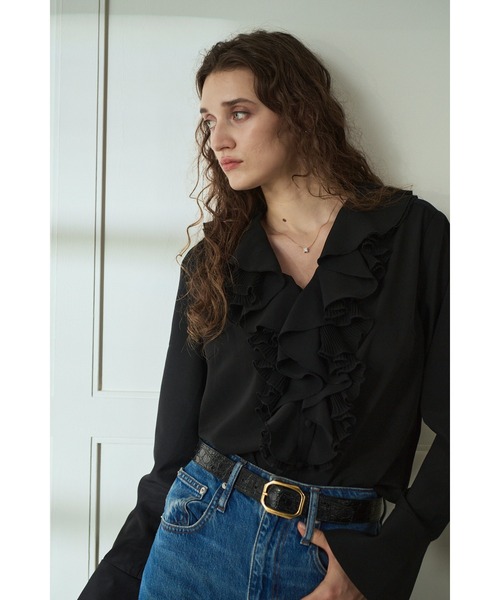 Estella.K(エステラケー)の「Becca Ruffled Blouse ラッフルプリーツブラウス(シャツ/ブラウス・レディース・ブラック/オフホワイト・FREE)」の13枚目の写真