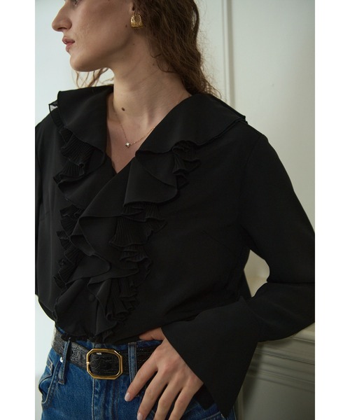Estella.K(エステラケー)の「Becca Ruffled Blouse ラッフルプリーツブラウス(シャツ/ブラウス・レディース・ブラック/オフホワイト・FREE)」の5枚目の写真