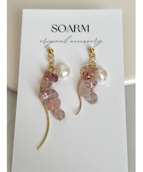 tone（トーン）の「【SOARM】天然石×淡水パール アシンメトリーピアス(MA)（ピアス（両耳用）・レディース・ピンク・FREE）」の2枚目の写真