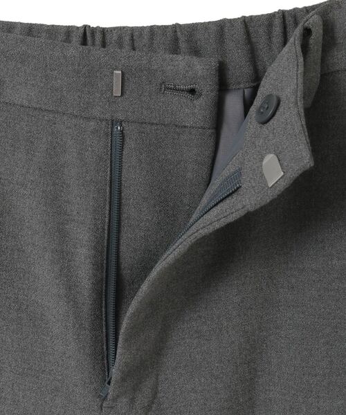 SOFFITTO（ソフィット）の「後ろゴム裏起毛ストレッチセミフレアーパンツ（その他パンツ・レディース・ブラック/オフホワイト・S/M）」の8枚目の写真