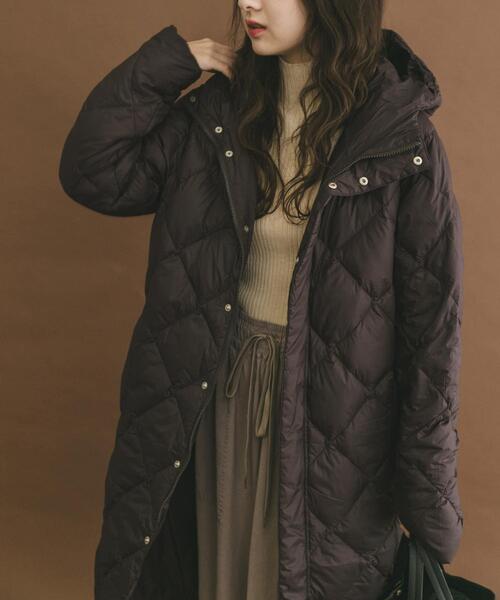 ITEMS URBANRESEARCH(アイテムズ アーバンリサーチ)の「TAION HOOD LONG DOWN JACKET(ダウンジャケット/コート・レディース・ブラック/オフホワイト/ブラウン系その他・MEDIUM/LARGE/X-LARGE)」の3枚目の写真