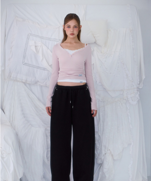 ROSEFRANTZ（ロゼフランツ）の「V-neck Button Long Sleeve [Pink]（Tシャツ/カットソー・レディース・PINK・OS）」の2枚目の写真