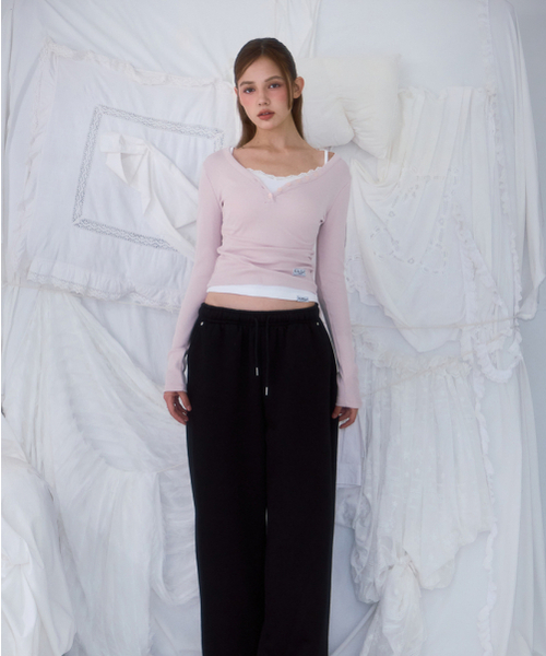 ROSEFRANTZ（ロゼフランツ）の「V-neck Button Long Sleeve [Pink]（Tシャツ/カットソー・レディース・PINK・OS）」の4枚目の写真