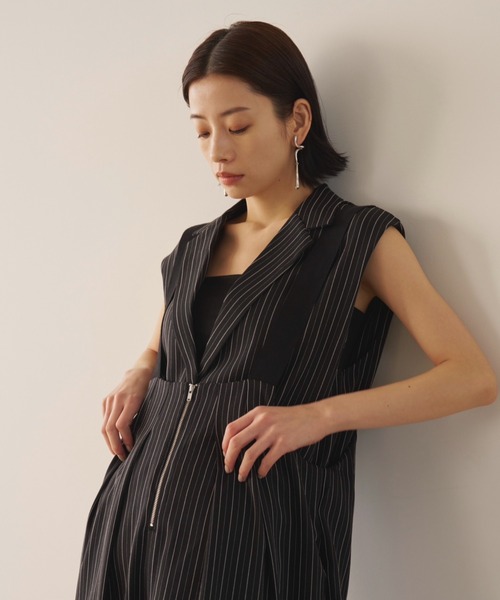 AIC.（エーアイシー）の「ヘリンボーンストライプサロペット/セットアップ可能（サロペット/オーバーオール・レディース・グレイッシュベージュ/ブラック・FREE）」の11枚目の写真