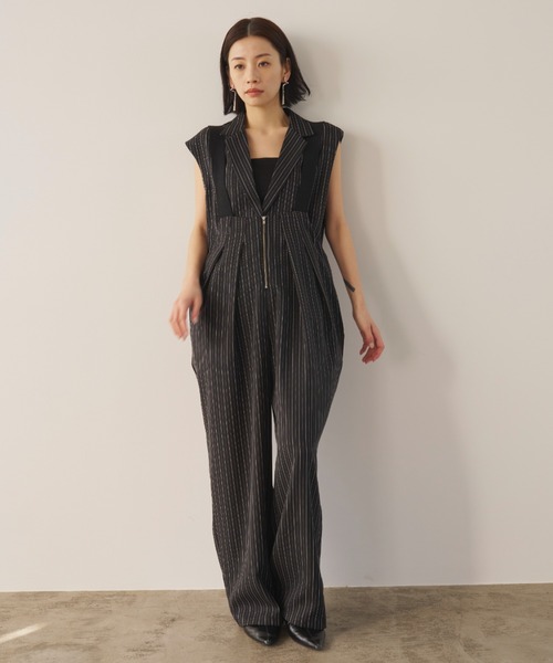 AIC.（エーアイシー）の「ヘリンボーンストライプサロペット/セットアップ可能（サロペット/オーバーオール・レディース・グレイッシュベージュ/ブラック・FREE）」の7枚目の写真