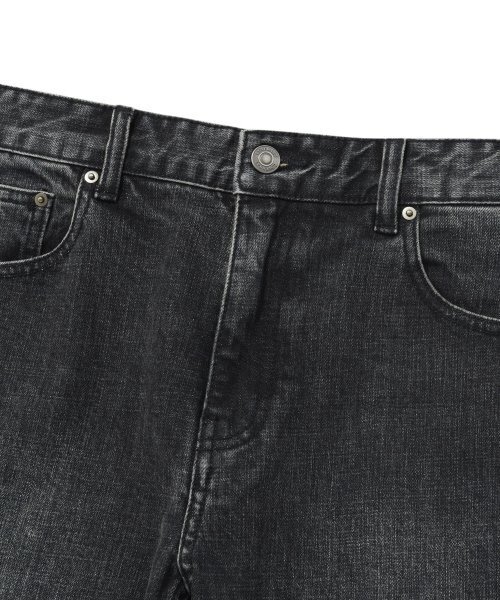 COVERNAT（カバーナット）の「デニム裏起毛スリムストレートパンツブラック（デニムパンツ・レディース・その他・LARGE/MEDIUM/SMALL/X-LARGE）」の3枚目の写真