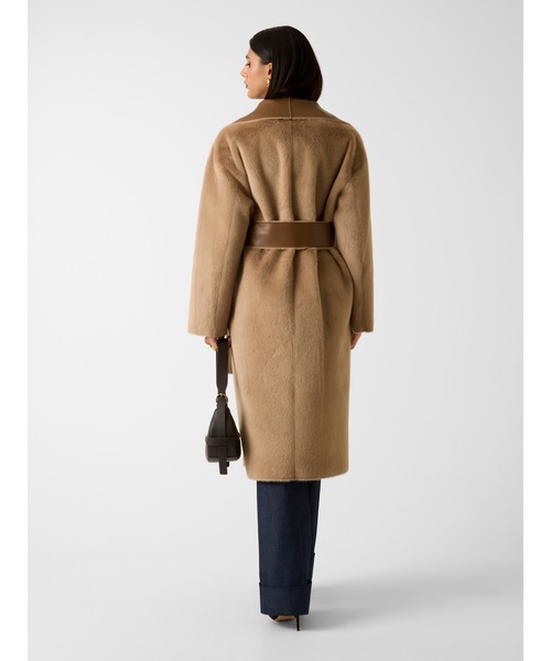 Guess(ゲス)の「INES Reversible Faux Lthr Coat ロングコート リバーシブル(ムートンコート・レディース・ベージュ・MEDIUM)」の3枚目の写真