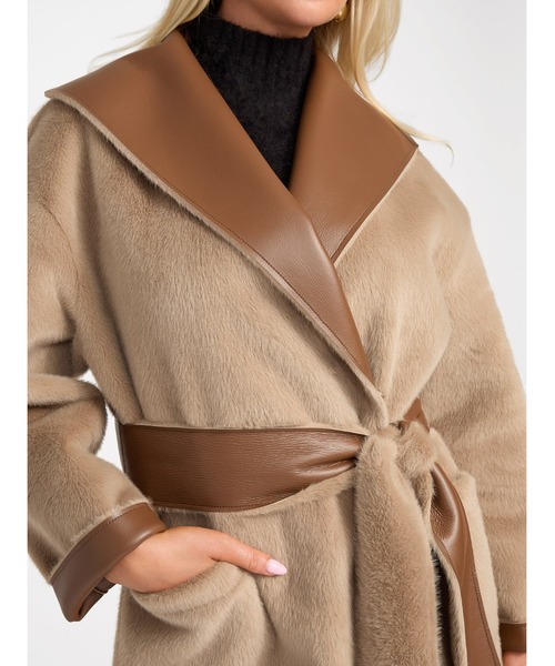 Guess(ゲス)の「INES Reversible Faux Lthr Coat ロングコート リバーシブル(ムートンコート・レディース・ベージュ・MEDIUM)」の13枚目の写真