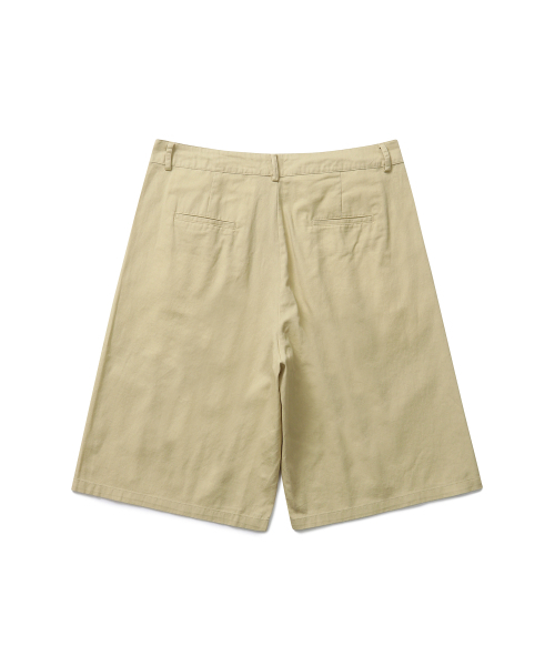 CONNECT KINLOCH(コネクトキンロック)の「バミューダツーピンタックチノハーフパンツ(ベージュ)(その他パンツ・メンズ・その他・MEDIUM/LARGE/X-LARGE)」の2枚目の写真