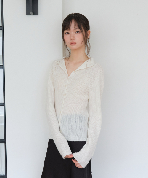 YUPPE（ヨッペ）の「PLEATED BUTTON CARDIGAN_IVORY（カーディガン/ボレロ・レディース・その他・ONE SIZE）」の2枚目の写真