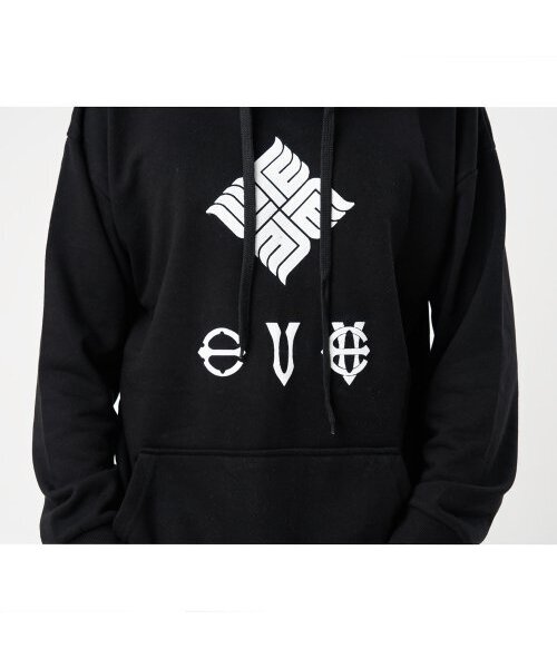 EIGHTVOLUME（エイトボリューム）の「EV ニューエンブレムオーバーサイズフードパーカー（パーカー・メンズ・その他・ONESIZE）」の2枚目の写真