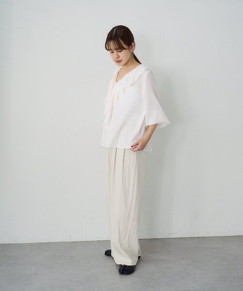 SHENERY(シーナリー)の「フリルカラーブラウス(シャツ/ブラウス・レディース・ベージュ/ブラック/オフホワイト・FREE)」の6枚目の写真