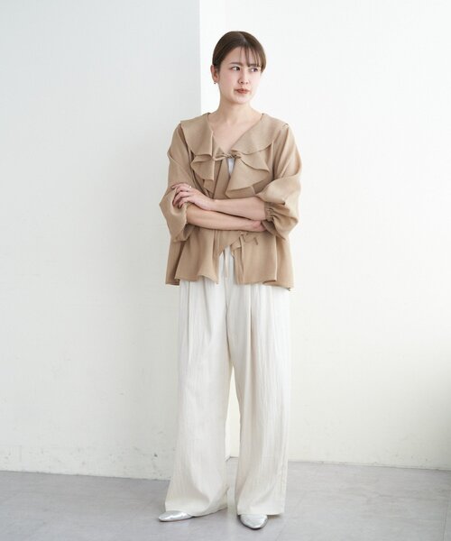 SHENERY(シーナリー)の「フリルカラーブラウス(シャツ/ブラウス・レディース・ベージュ/ブラック/オフホワイト・FREE)」の21枚目の写真