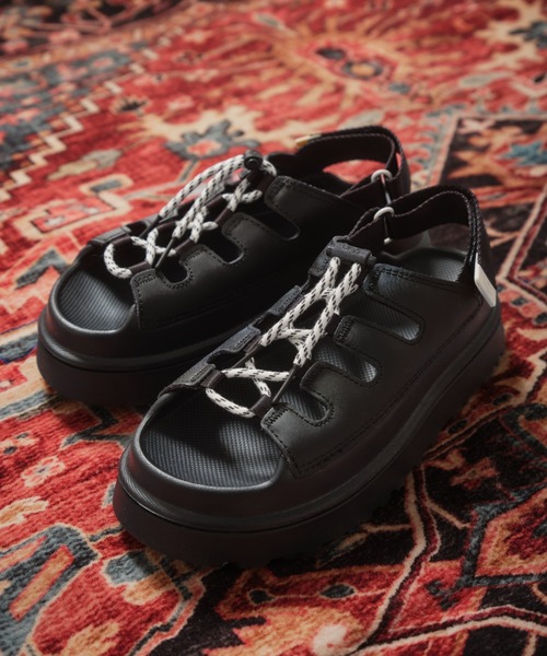 UGG W GOLDENGLOW TOGGLE / アグ ゴールデングロウ トグル（サンダル