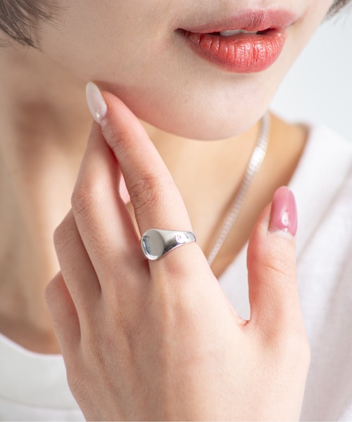 TOM WOOD（トムウッド）の「【TOMWOOD/トムウッド】Mini Oval　シルバーリング 指輪 ピンキー（リング・レディース・シルバー・48/50/52/54）」の5枚目の写真