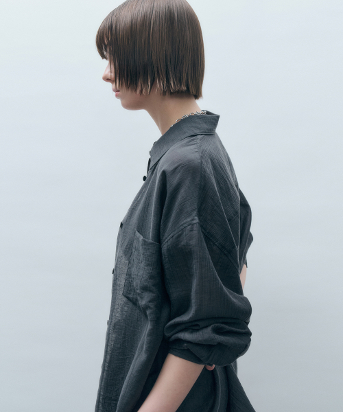 MONGDOL(モンドル)の「テンセルシースルールーズフィットシャツチャコールMDSH019CHARCOAL(シャツ/ブラウス・レディース・その他・F)」の4枚目の写真