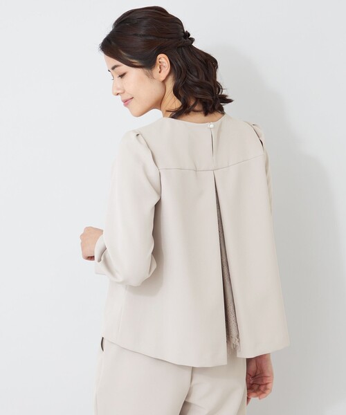TO BE CHIC(トゥー ビー シック)の「デュアルストレッチバックレース ブラウス(シャツ/ブラウス・レディース・ダークネイビー/ベージュ/ブラック・40)」の16枚目の写真