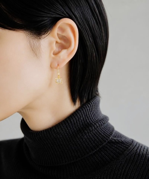 Burner(バーナー)の「【Sonu jewelry(ソヌジュエリー)】スクエアストーン フックピアス son-pierce-29-2【RBTS】(ピアス(両耳用)・レディース・ホワイト/ブラック・FREE)」の5枚目の写真