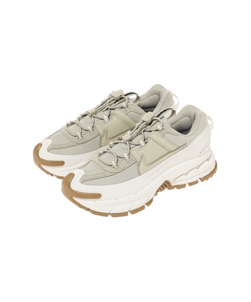 NIKE（ナイキ）の「NIKE WMNS ZOOM VOMERO ROAM HQ2181-100（スニーカー・レディース・ホワイト・23.5cm/23cm/25cm/24.5cm/24cm）」の5枚目の写真