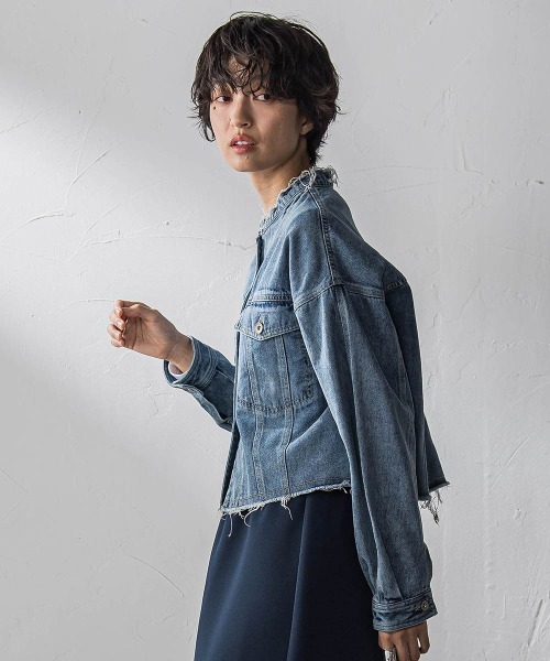 MAYSON GREY(メイソングレイ)の「デニムショートジャケット≪洗濯機で洗える≫(ダウンジャケット/コート・レディース・ブルー/ホワイト・M)」の4枚目の写真