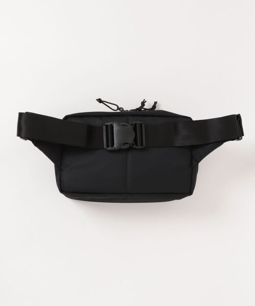 NEW ERA（ニューエラ）の「【NEW ERA/ニューエラ】スクエア ウエストバッグ 7L ナイロンツイル ブラック（ボディバッグ/ウエストポーチ・メンズ・ブラック・FREE）」の2枚目の写真