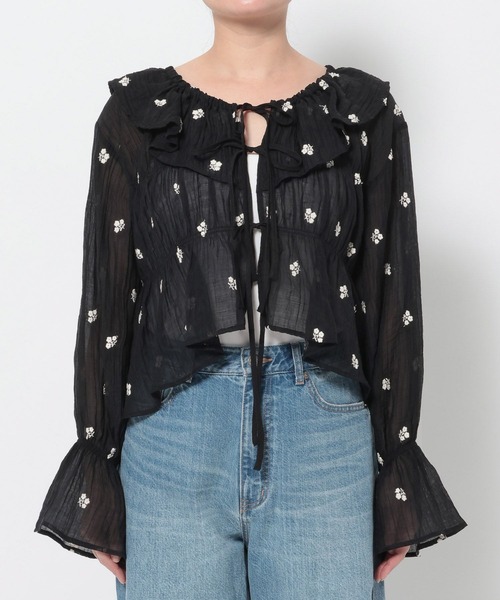 LOWRYS FARM（ローリーズファーム）の「ヨウリュウシシュウブラウス 663971（シャツ/ブラウス・レディース・アイボリー/ブラック・FREE）」の12枚目の写真