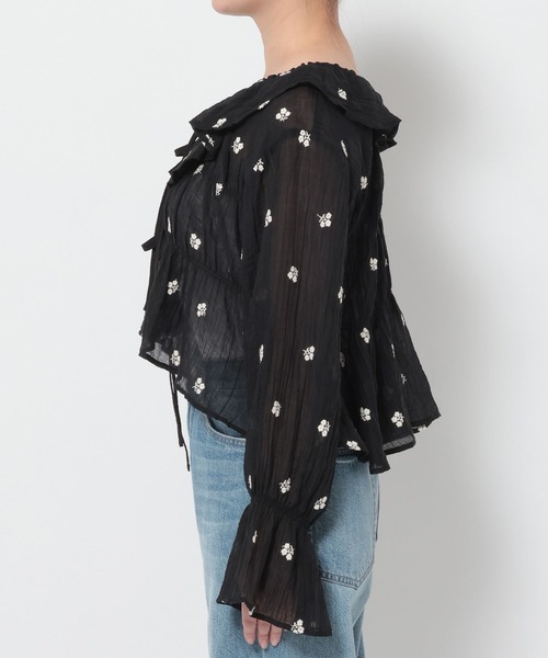 LOWRYS FARM（ローリーズファーム）の「ヨウリュウシシュウブラウス 663971（シャツ/ブラウス・レディース・アイボリー/ブラック・FREE）」の13枚目の写真