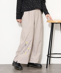 EMAGO たんぽぽ刺繍テーパードパンツ