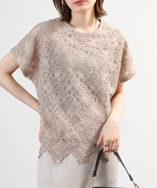BRODIAEA(ブローディア)の「BRODIAEA 花柄レースカットソープルオーバー プレミアムコットン 半袖(Tシャツ/カットソー・レディース・ブラック/オフホワイト/ベージュ・40)」の21枚目の写真