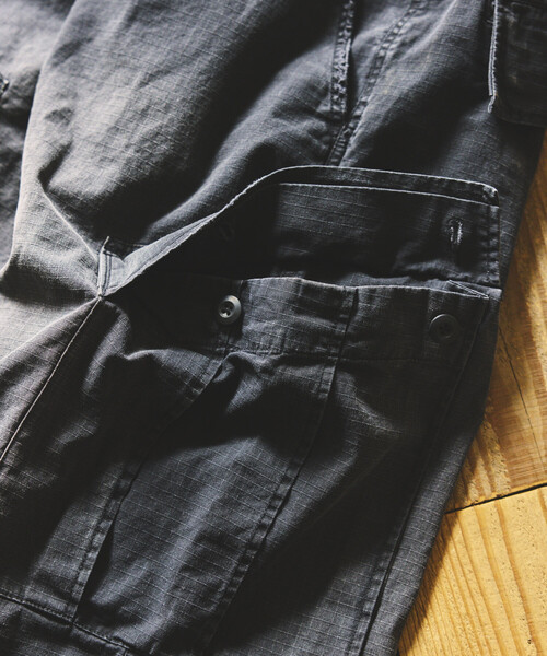 HINSON（ヒンソン）の「HINSON/ヒンソン 6Pkt Pants/6ポケット フェード加工 カーゴパンツ（カーゴパンツ・メンズ・オリーブ/ブラック・SMALL/MEDIUM/LARGE）」の13枚目の写真