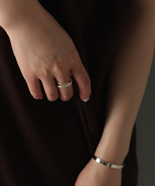 Lilas(リラ)の「【SAMH by LILAS】 2カーブリング SV(リング・レディース・シルバー・15 /13)」の1枚目の写真