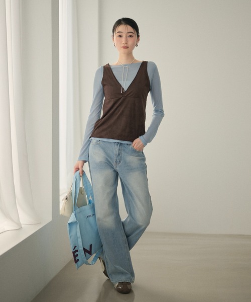 LAULEN(ローレン)の「suede like cache coeur back ribbon vest /スエード調カシュクールバックリボンベスト(ベスト・レディース・ブラウン/グレイッシュベージュ・FREE)」の4枚目の写真