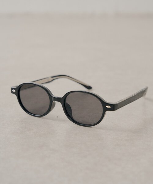 Chico(チコ)の「オーバルカラーレンズサングラス(サングラス・レディース・ブラウン/ブラック/クリア・FREE)」の4枚目の写真