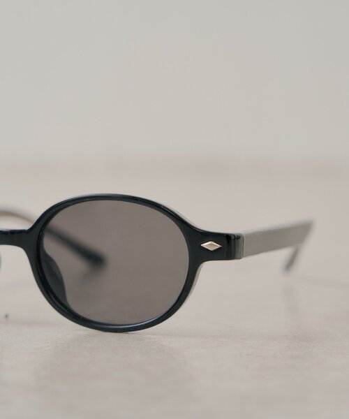 Chico(チコ)の「オーバルカラーレンズサングラス(サングラス・レディース・ブラウン/ブラック/クリア・FREE)」の5枚目の写真