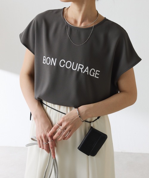 COLLAGE GALLARDAGALANTE（コラージュガリャルダガランテ）の「大人キレイ目フレンチロゴスリーブTシャツ/WEB限定（Tシャツ/カットソー・レディース・チャコールグレー/オフホワイト・FREE）」の2枚目の写真